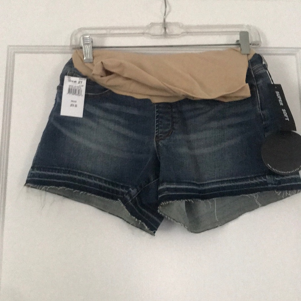 Maternity shorts. Articles of Society.